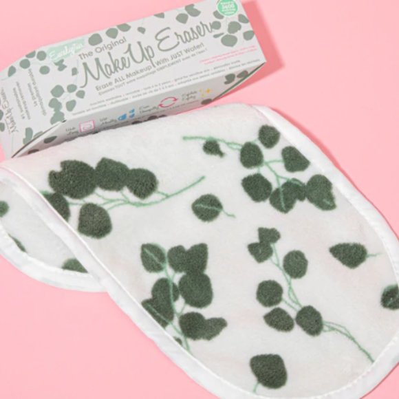 MakeUp Eraser NWT Eucalyptus Print Makeup Remover Towel in White - Picture 7 of 8